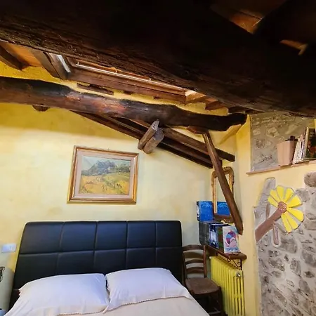 Holiday home Antica Casa In Sasso -